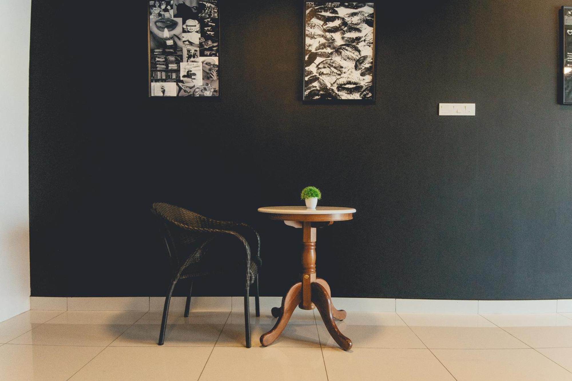 Mosaic Southkey 1br Black Stone Midvalley By Our Johor Bahru